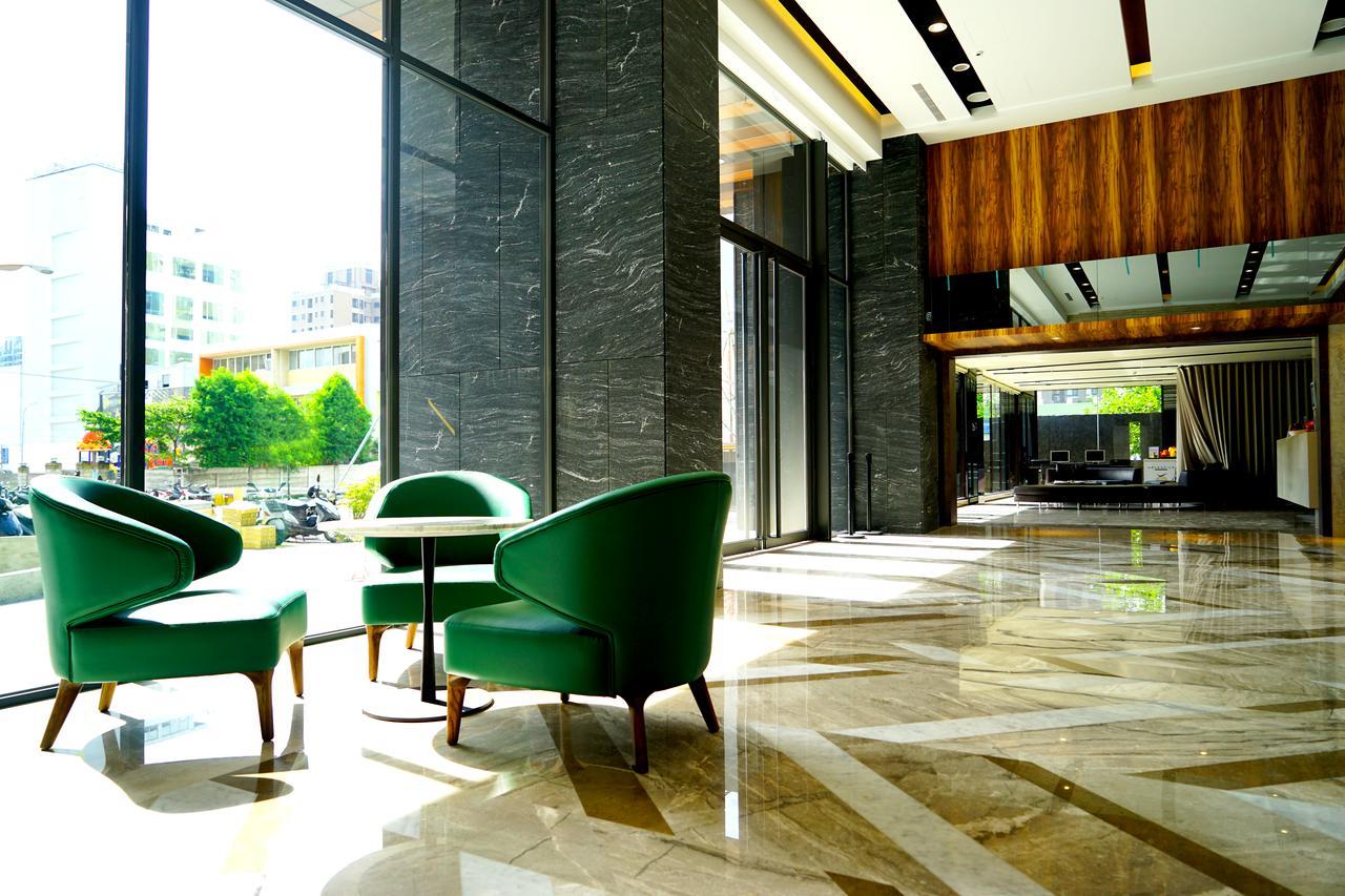 Hotel Kun Tour Taichung Exterior foto