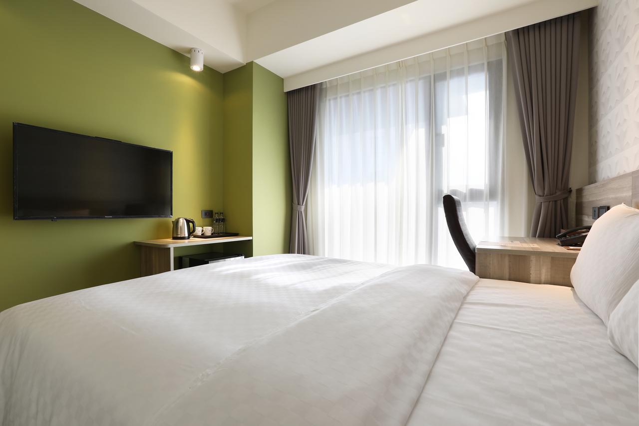 Hotel Kun Tour Taichung Exterior foto