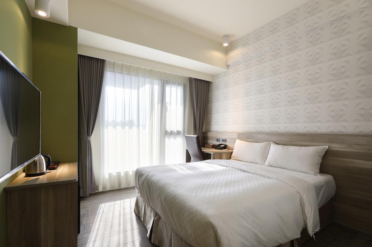 Hotel Kun Tour Taichung Exterior foto